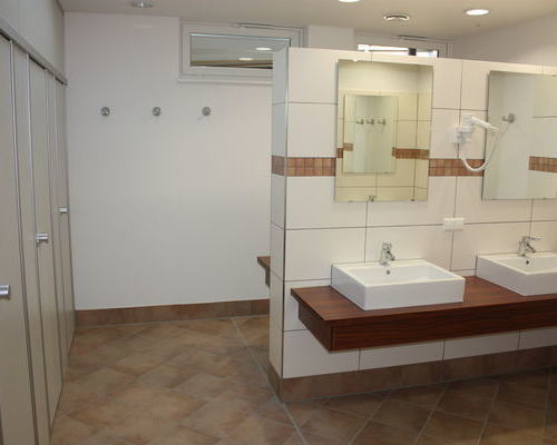 Duschbereich Sanitärgebäude 1