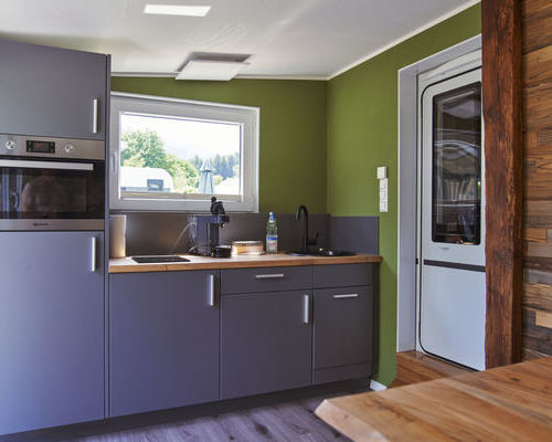 Küchenansicht modern ausgebautes, beheiztes Vorzelt Season Camper Premium 248, 250 und 251